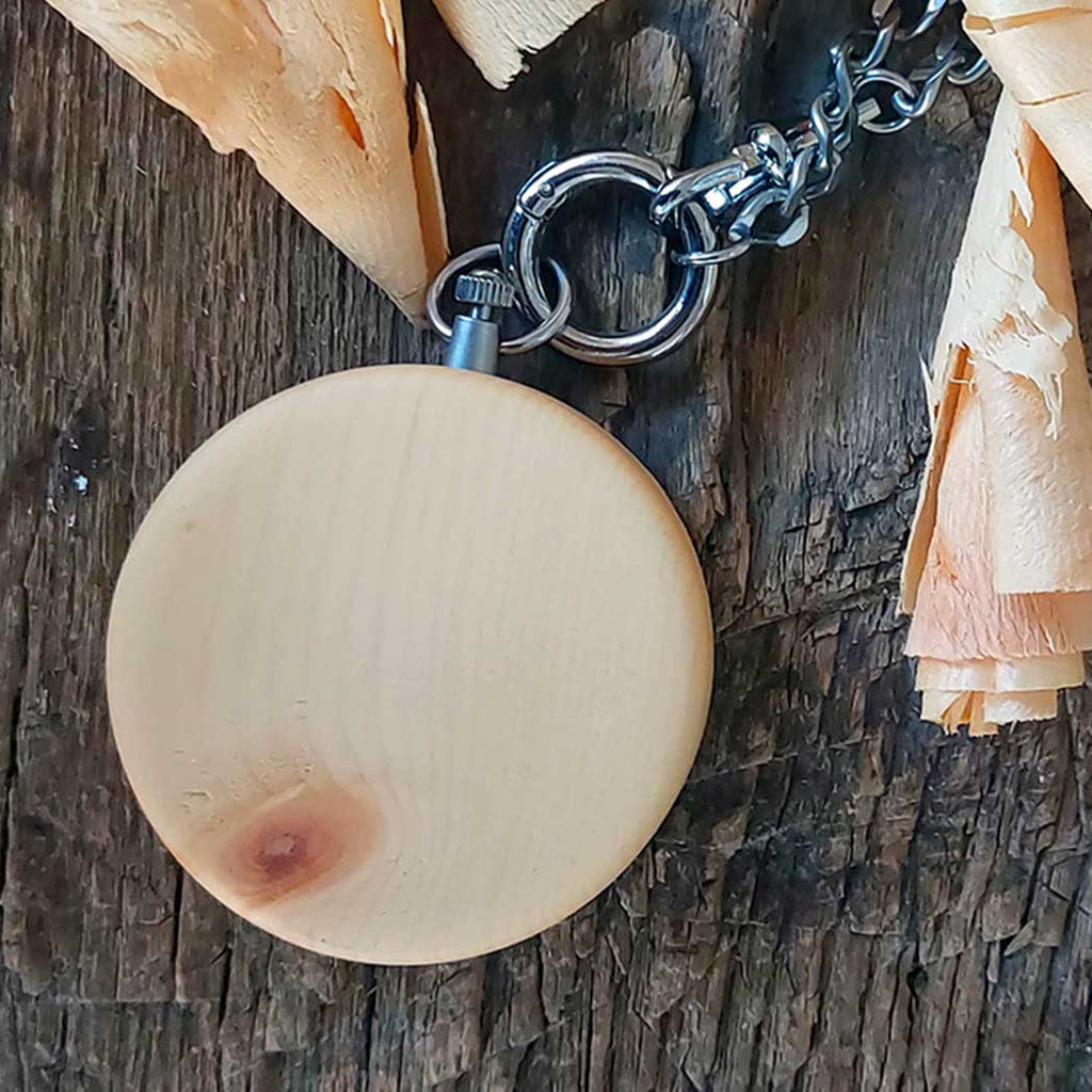 Waidzeit Taschenuhr Alpin Männeruhr Holzuhr Geschenk individuelle Gravur Männeruhr Austrian Design ShopinAustria personalisiertes Geschenk Zirbe Zirbenuhr Zirbenholz
