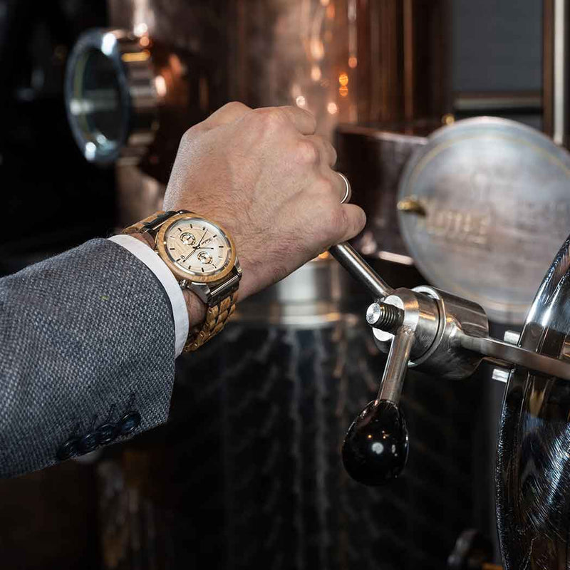 Bieruhr Herren mit Holzarmband silber
