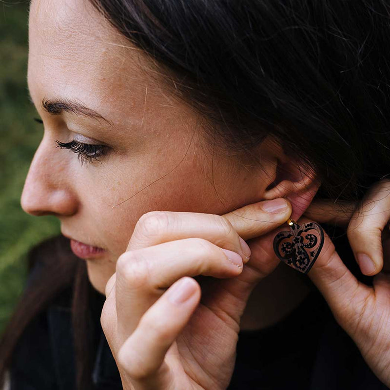 Coeur de Lile Ohrringe Gold & Walnuss