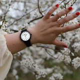 Waidzeit Mystic White Holzuhr Holzarmband Geschenk nachhaltiges Design ShopinAustria Austrian Design Armbanduhr Männeruhr Damenuhr