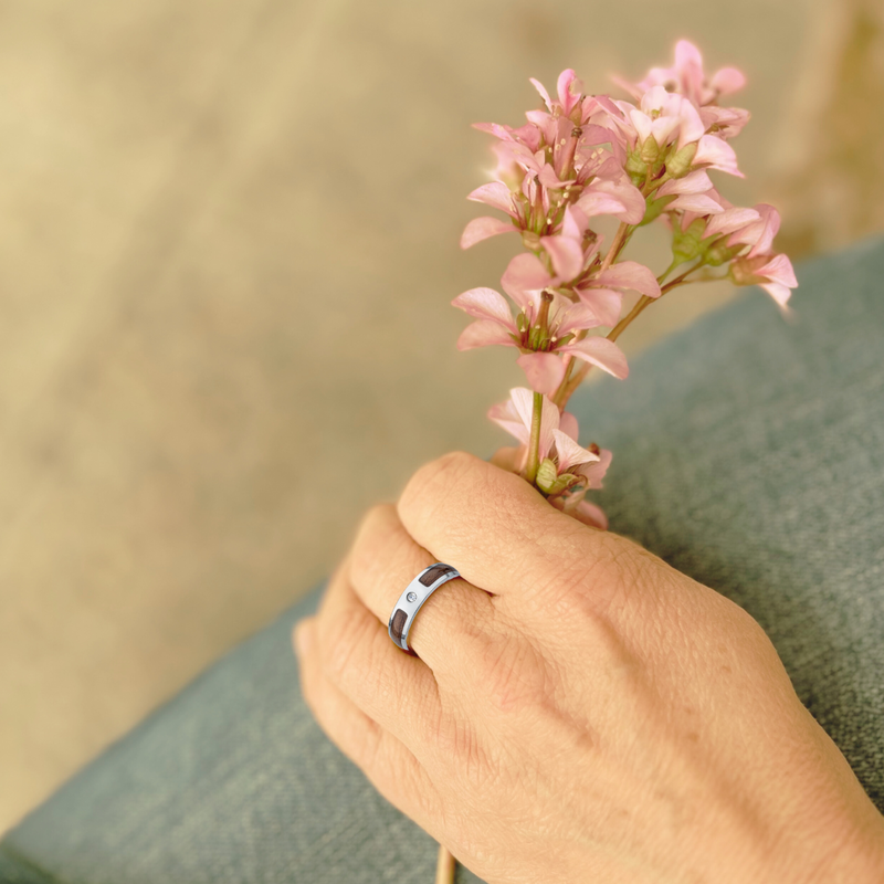 Ring Damen Silber & Walnuss mit Kristallstein