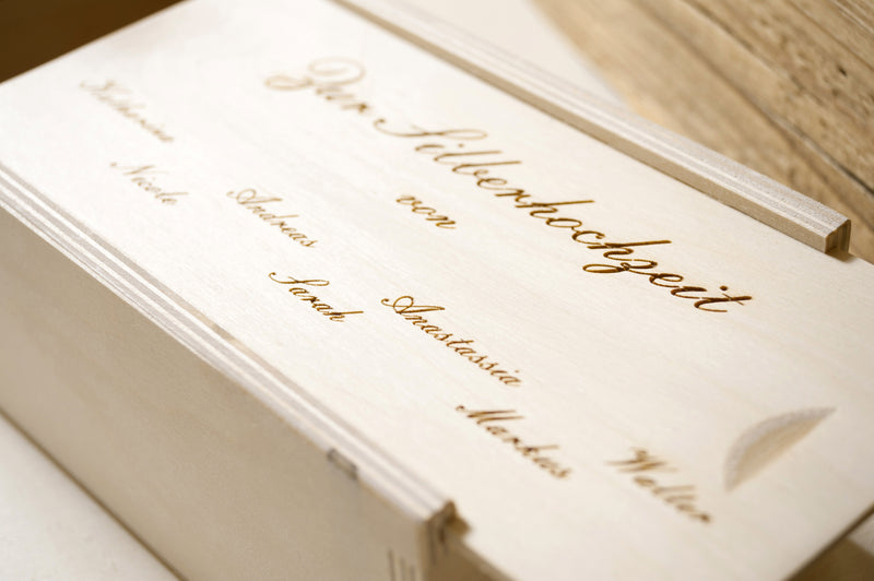 Waidzeit Holzuhr Armbanduhr Geschenk Holzschatulle Holzgravur gravur individuelle Gravur Damengeschenk Herrengeschenk