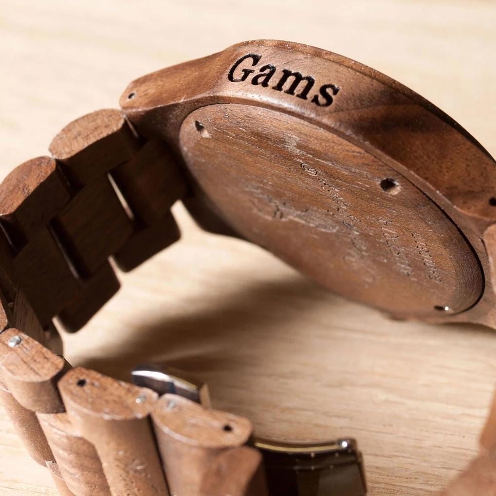 Waidzeit Holzuhr individuelle Gravur Armbanduhr Geschenk besonderes Geschenk personalisierung