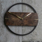 Waidzeit Wanduhr Walnuss Novum Holzuhr Holzwanduhr Made in Austria Austrian Design ShopinAustria nachhaltig Interior Design Wurzelholz Premium Gold